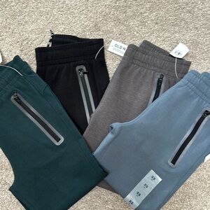 Old Navy Black and Gray Sweatpants and Joggers Comfortable and Stylish